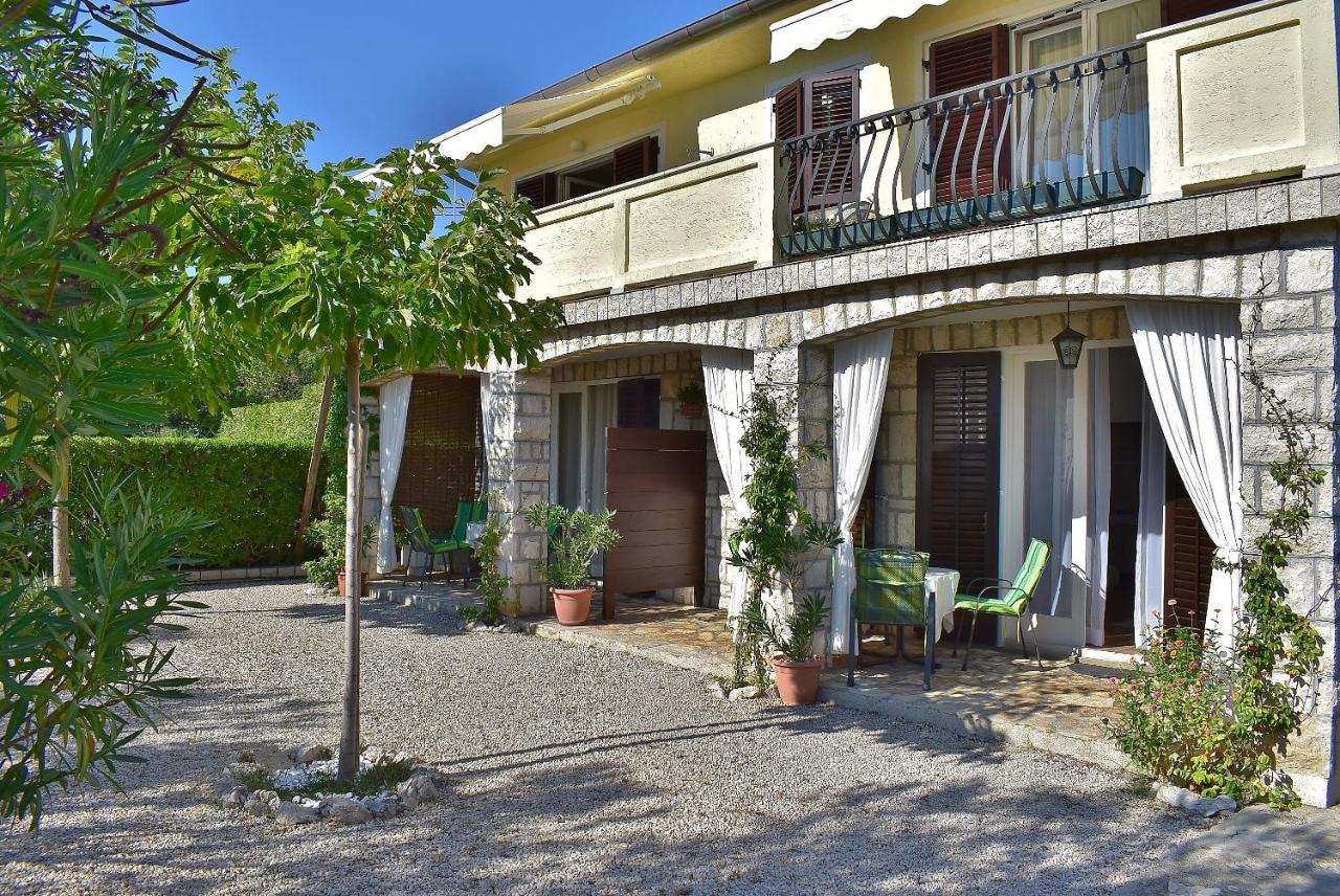 Apartments Zenko Rab Town Eksteriør bilde